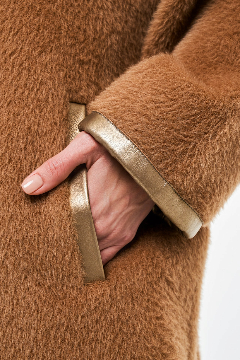 Коллекционное пальто из шерсти альпаки цвета кэмел