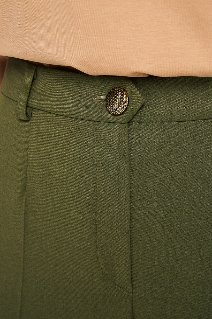 Костюмные брюки с карманами оттенка оливы