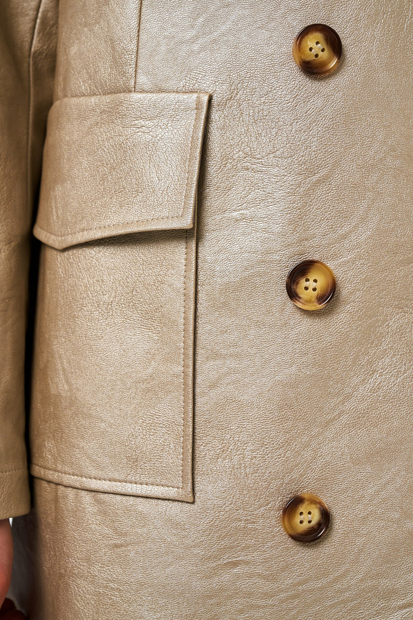 Пальто из эко-кожи бронзовое